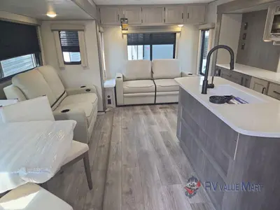 2026 Coachmen RV Catalina Legacy Edition photo 18