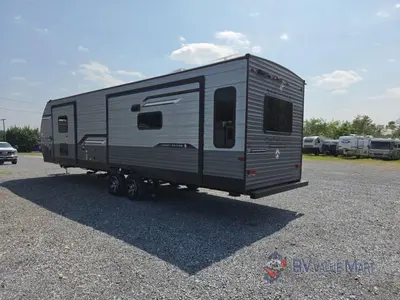 2026 Coachmen RV Catalina Legacy Edition photo 6