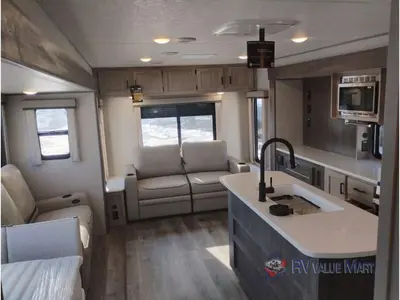 2026 Coachmen RV Catalina Legacy Edition photo 18