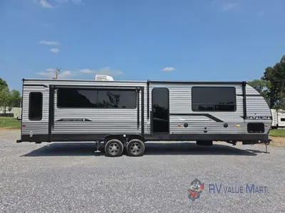 2026 Coachmen RV Catalina Legacy Edition photo 9