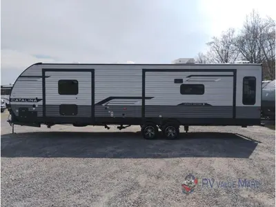 2026 Coachmen RV Catalina Legacy Edition photo 5