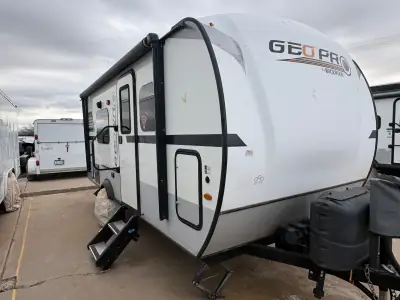 2019 FOREST RIVER ROCKWOOD GEO PRO photo 2