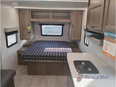 2026 Coachmen RV Freedom Express Select photo 13