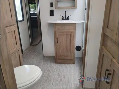 2025 Coachmen RV Freedom Express Ultra Lite photo 10