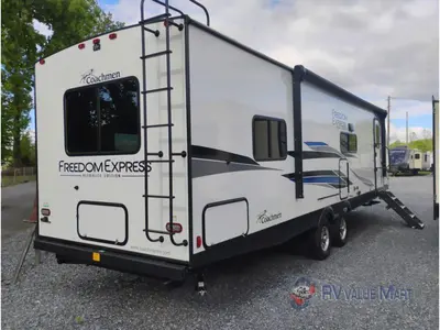 2025 Coachmen RV Freedom Express Ultra Lite photo 20