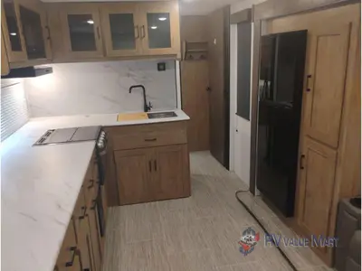 2025 Coachmen RV Freedom Express Ultra Lite photo 3
