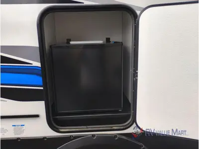 2025 Coachmen RV Freedom Express Ultra Lite photo 24
