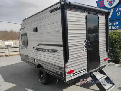 2026 Coachmen RV Catalina Summit Series 7 photo 6