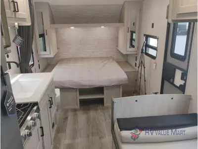 2026 Coachmen RV Catalina Summit Series 8 photo 19