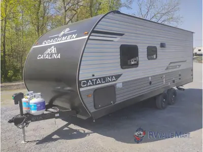 2026 Coachmen RV Catalina Summit Series 8 photo 4