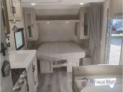 2026 Coachmen RV Catalina Summit Series 8 photo 18