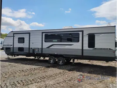 2026 Coachmen RV Catalina Legacy Edition photo 5
