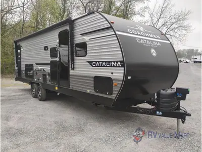 New 2026 Coachmen RV Catalina Legacy Edition 273DBHCK