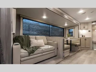 2026 Coachmen RV Catalina Legacy Edition photo 34