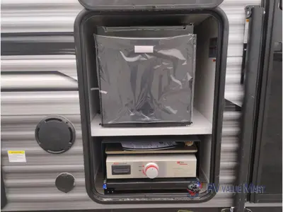 2026 Coachmen RV Catalina Legacy Edition photo 11