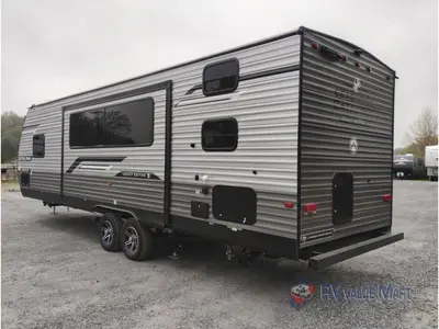 2026 Coachmen RV Catalina Legacy Edition photo 6
