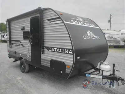 New 2026 Coachmen RV Catalina Summit Series 7 164BHX