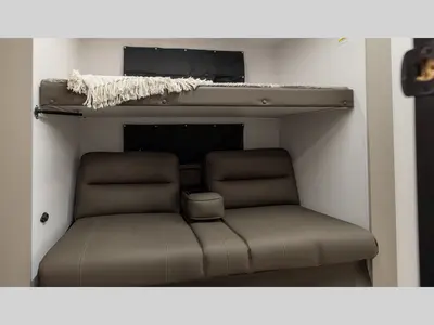 2026 Coachmen RV Freedom Express Liberty Edition photo 32