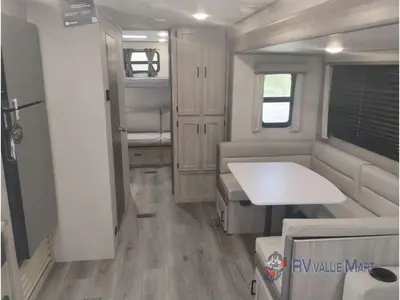 2026 Coachmen RV Catalina Legacy Edition photo 19