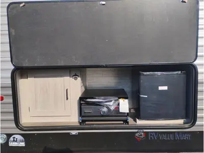 2026 Coachmen RV Catalina Legacy Edition photo 11