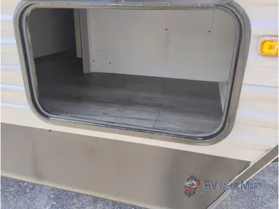 2026 Coachmen RV Catalina Legacy Edition photo 13
