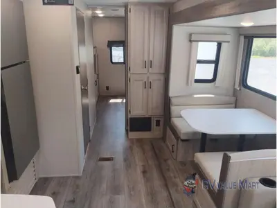 2026 Coachmen RV Catalina Legacy Edition photo 18