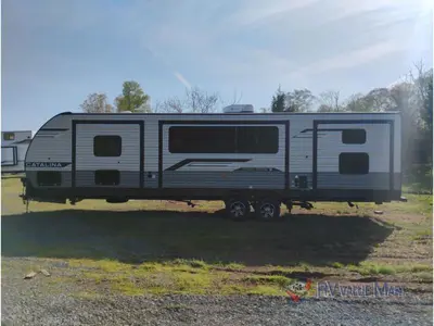 2026 Coachmen RV Catalina Legacy Edition photo 5