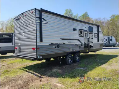 2026 Coachmen RV Catalina Legacy Edition photo 7