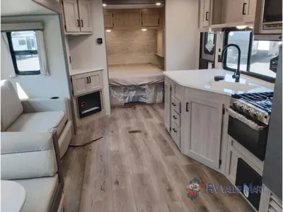 2026 Coachmen RV Catalina Legacy Edition photo 19