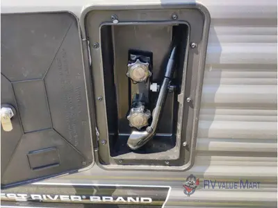 2026 Coachmen RV Catalina Legacy Edition photo 15