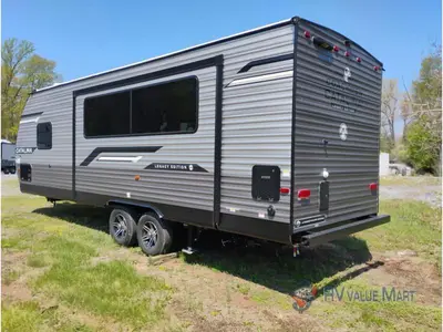 2026 Coachmen RV Catalina Legacy Edition photo 5