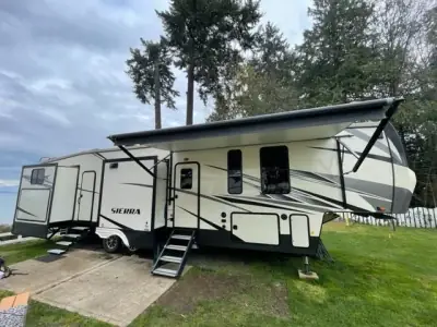 2019 FOREST RIVER SIERRA LUXURY photo 3
