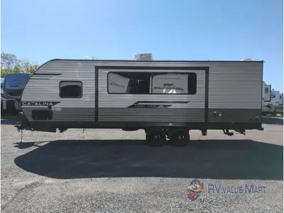 2026 Coachmen RV Catalina Summit Series 8 photo 5