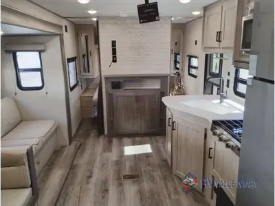 2026 Coachmen RV Catalina Summit Series 8 photo 19