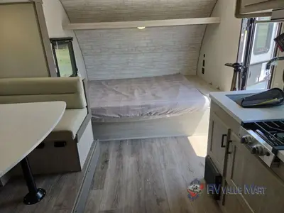 2026 Coachmen RV Catalina Summit Series 7 photo 18