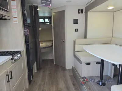 2026 Coachmen RV Catalina Summit Series 7 photo 17
