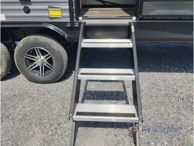 2026 Coachmen RV Catalina Legacy Edition photo 15