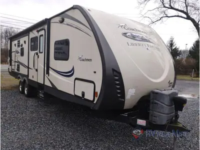 Used 2016 Coachmen RV Freedom Express Liberty Edition 322RLDS