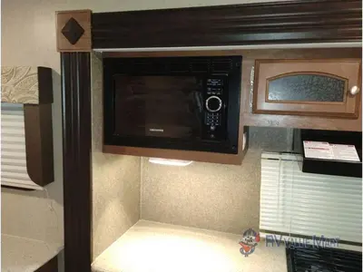 2016 Coachmen RV Freedom Express Liberty Edition photo 22