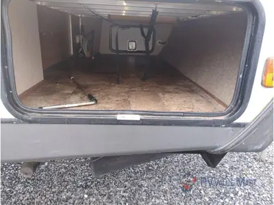 2016 Coachmen RV Freedom Express Liberty Edition photo 10