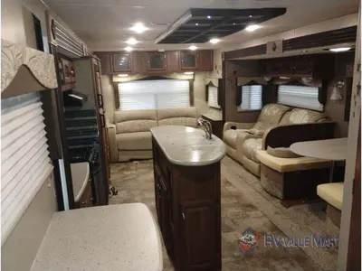 2016 Coachmen RV Freedom Express Liberty Edition photo 15