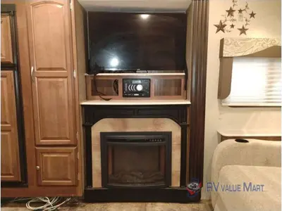 2016 Coachmen RV Freedom Express Liberty Edition photo 19