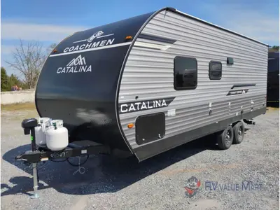 2026 Coachmen RV Catalina Summit Series 8 photo 4