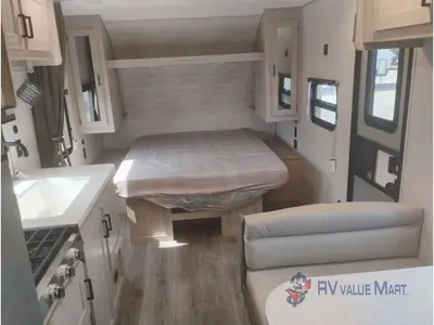 2026 Coachmen RV Catalina Summit Series 8 photo 18