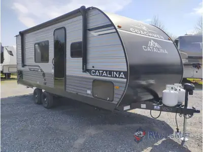 2026 Coachmen RV Catalina Summit Series 8 photo 2
