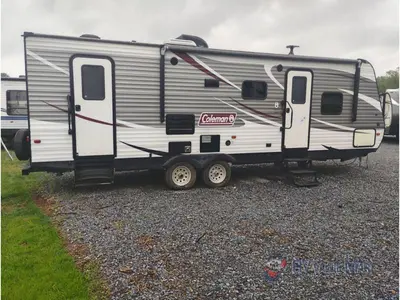 2018 Dutchmen RV Coleman Lantern Series photo 9