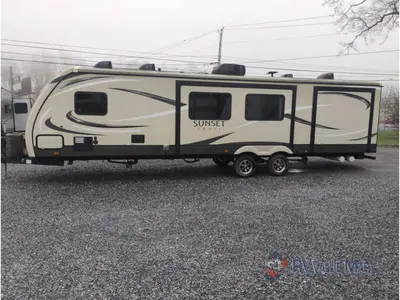 2016 CrossRoads RV Sunset Trail Super Lite photo 5