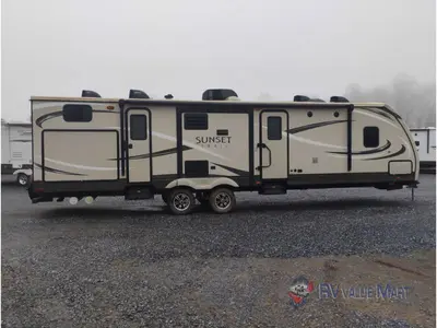 2016 CrossRoads RV Sunset Trail Super Lite photo 9