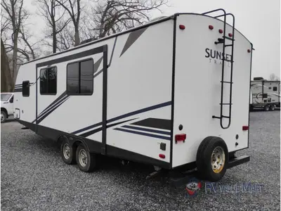 2019 CrossRoads RV Sunset Trail Super Lite2 photo 6