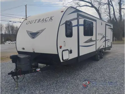 2017 Keystone RV Outback Ultra Lite photo 4